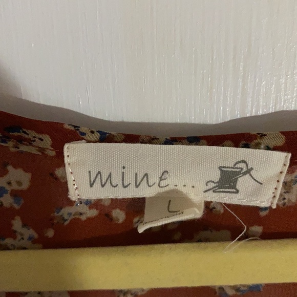 Adorable Long Top Ruffle Print Top - Picture 3 of 4